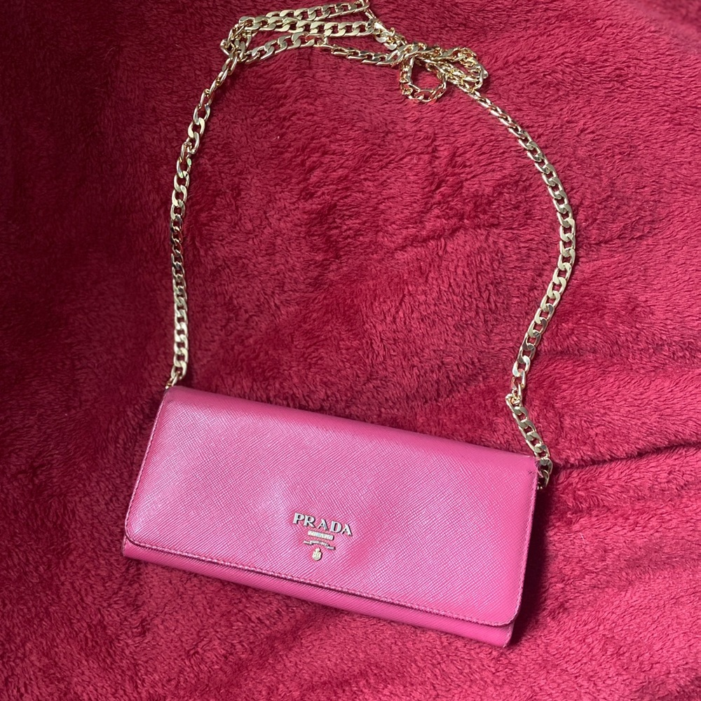 Prada long wallet *chain not included